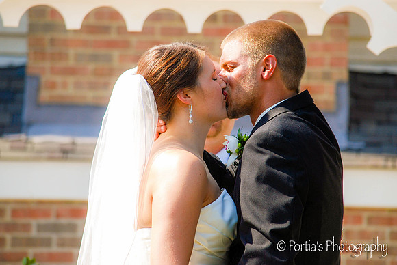 THE kiss!